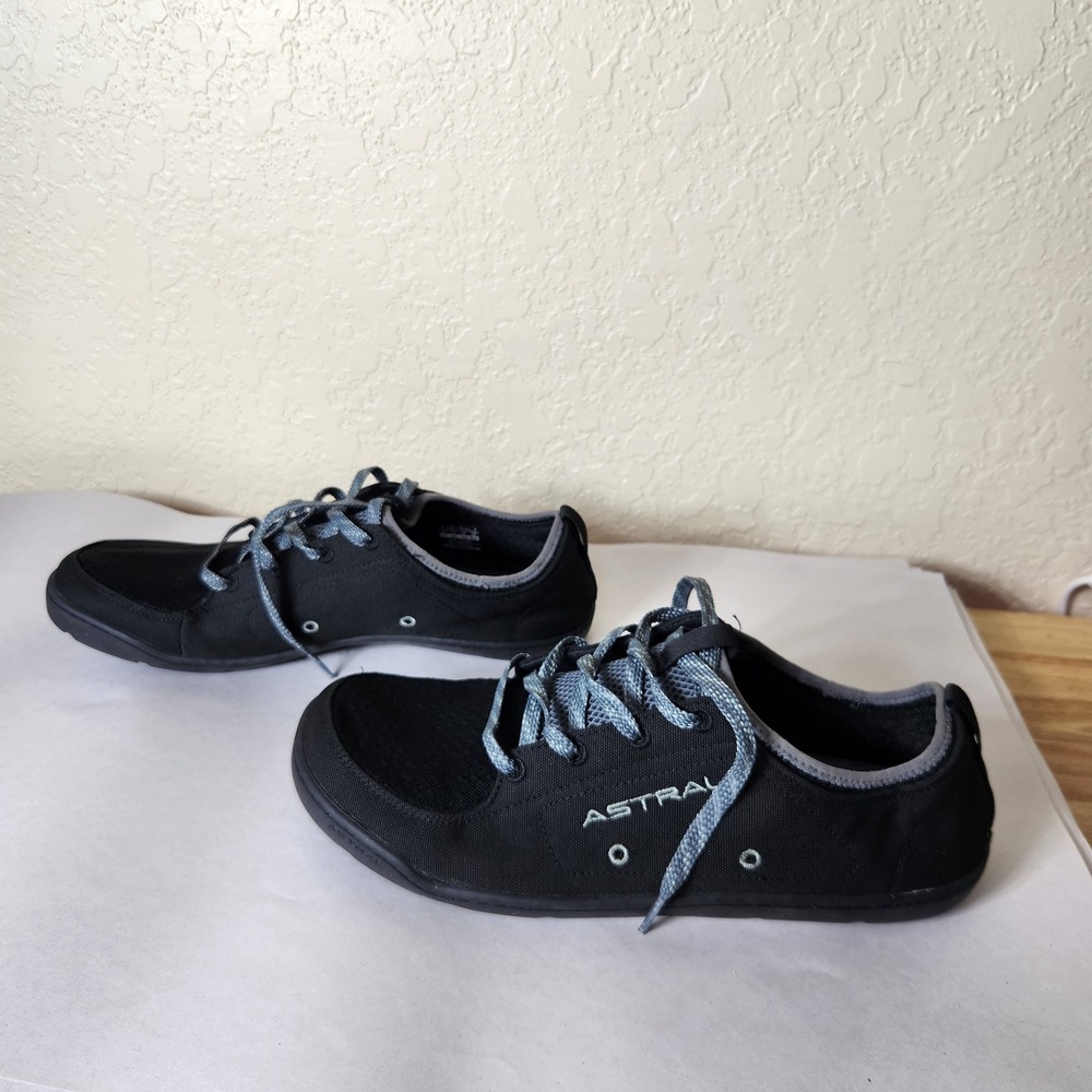 Astral Loyak M's Black Gray Water Shoes Mens 11 Low Profile Performance Sneakers